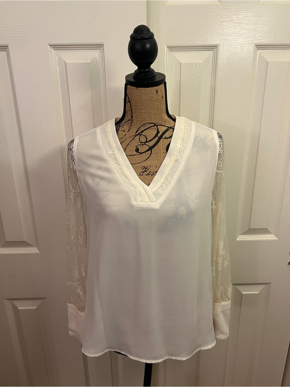 Catherine Malandrino White V-Neck Blouse with Lace Sleeves
